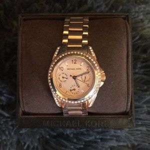 🆕 Michael Kors Rose Gold Watch✨